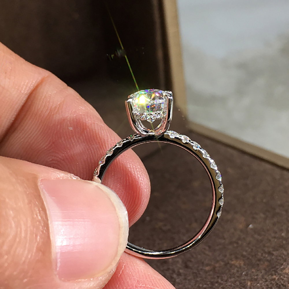 Maßgefertigter Massiver 10K We – Moissanite Engagement Ring 1 Carat Bewertung und Preis